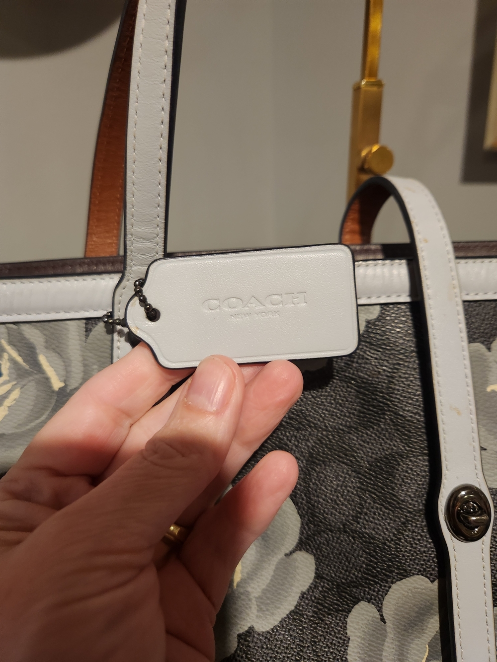 Coach Market Tote - Picture 5 of 8